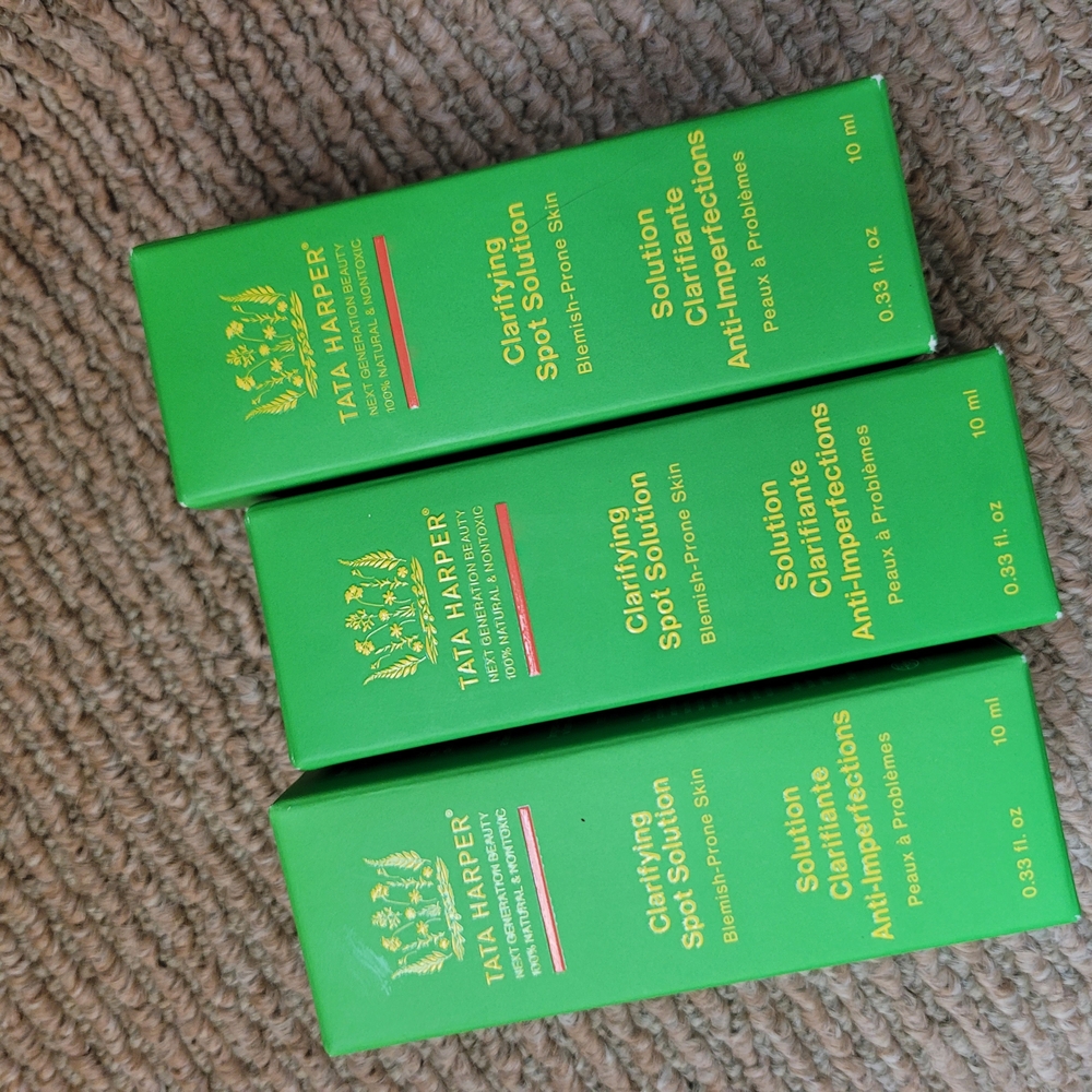 Tata Harper Clarifying Solution in Green Packaging